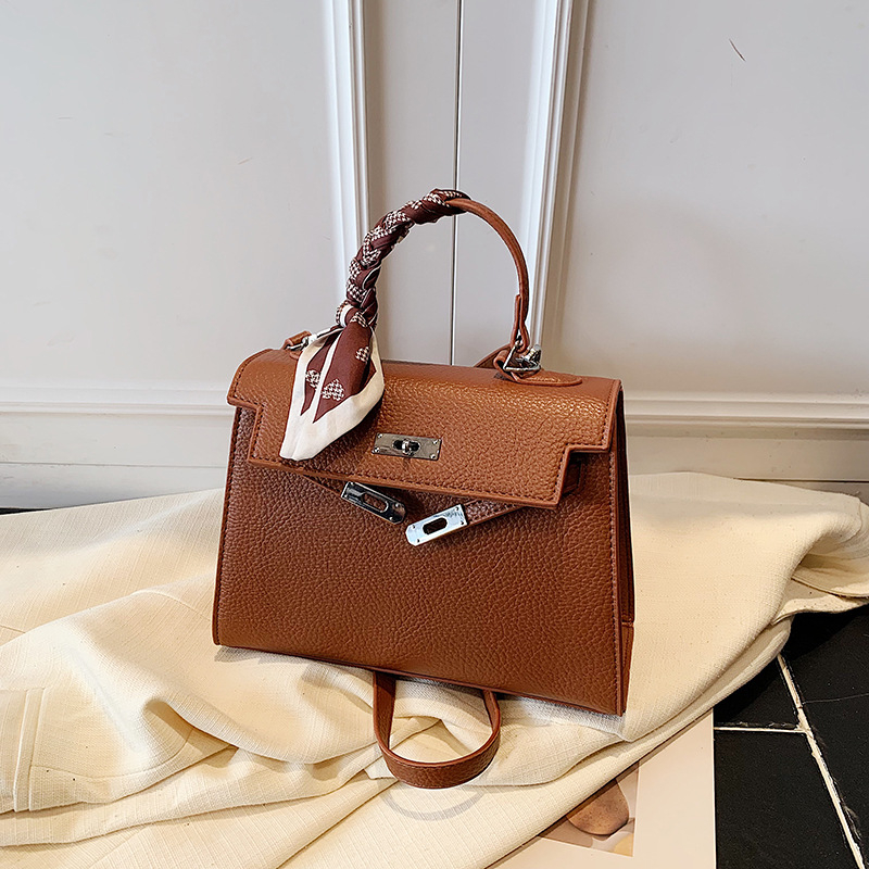 Teksturirana torbica za ramena s mogućnošću crossbody, jesen-zima 2025, visoka kvaliteta, gradski stil