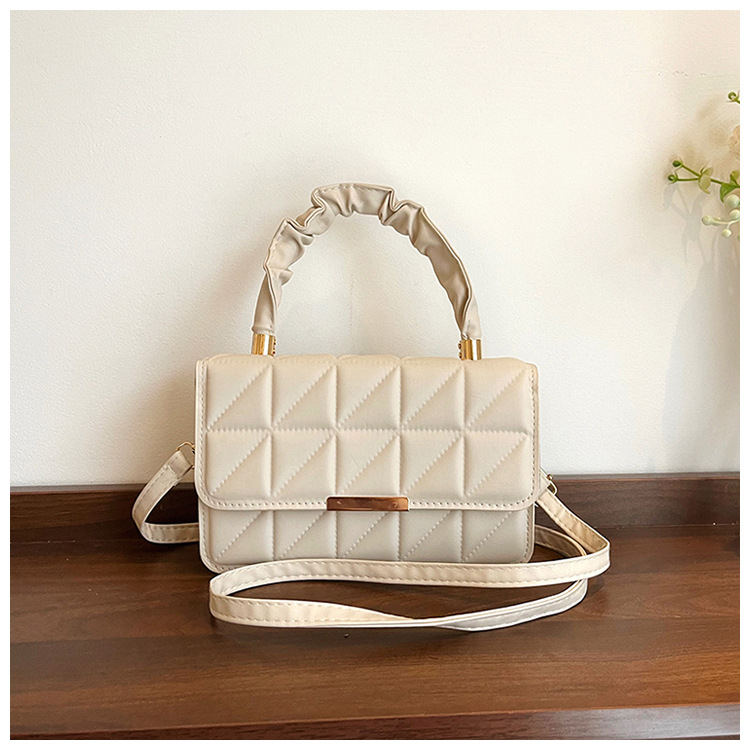 Ženska casual crossbody torbica, mala kvadratna forma, minimalistički dizajn