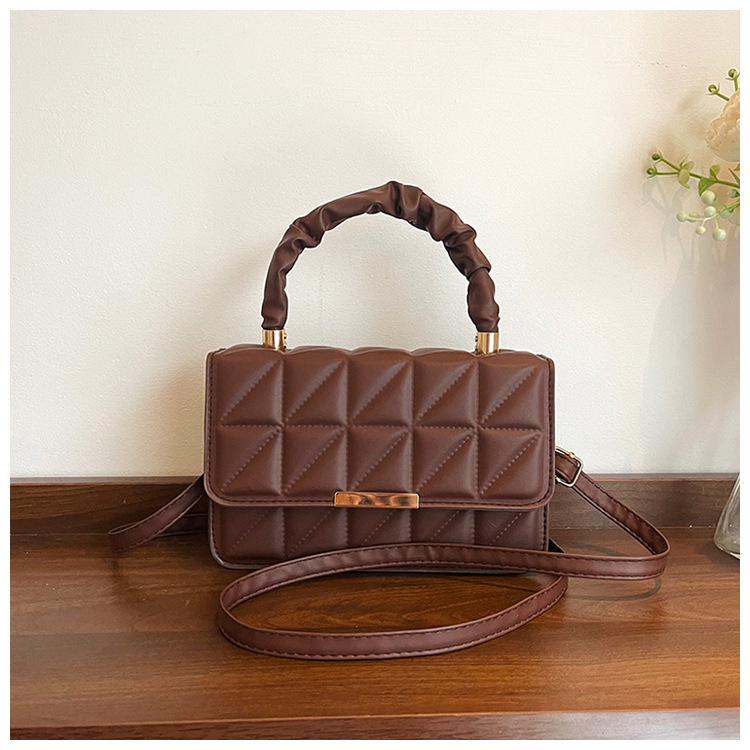 Ženska casual crossbody torbica, mala kvadratna forma, minimalistički dizajn