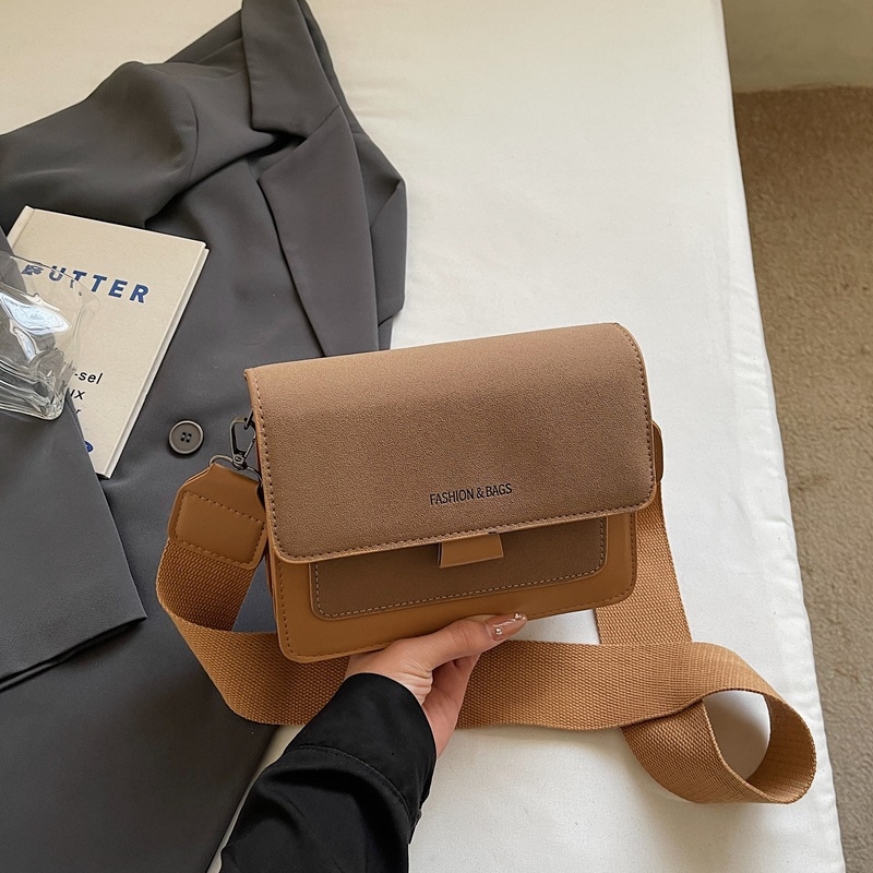 Ženska mala kvadratna crossbody torba s matnim retro dizajnom, širokom naramenicom, 2026 novi model