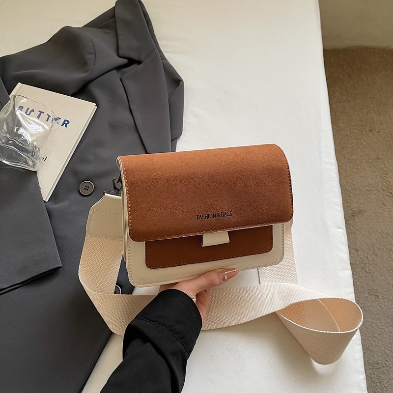 Ženska mala kvadratna crossbody torba s matnim retro dizajnom, širokom naramenicom, 2026 novi model