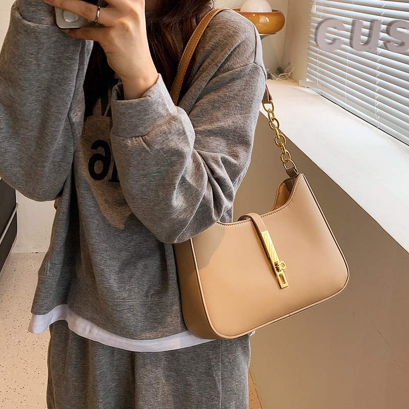 Ženska torbica za rame 2026 – novi modni trend, svestrana crossbody torba