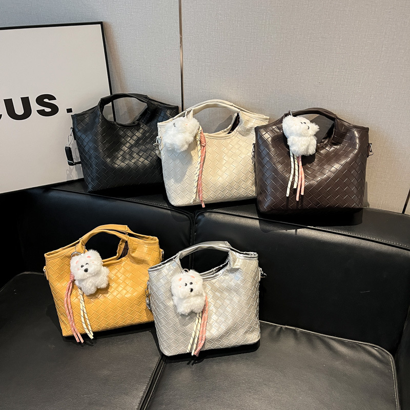 Ženska torbica u korejskom stilu s tkanim uzorkom, jednostavan, svestran i moderan dizajn; torba za rame i crossbody, velika zapremina, torba tipa kanta