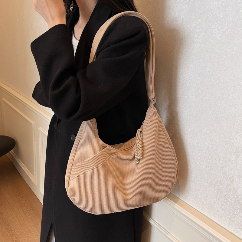 Corduroy dumpling torba, japanskog stila casual preko ramena, velika kapaciteta, model 2026