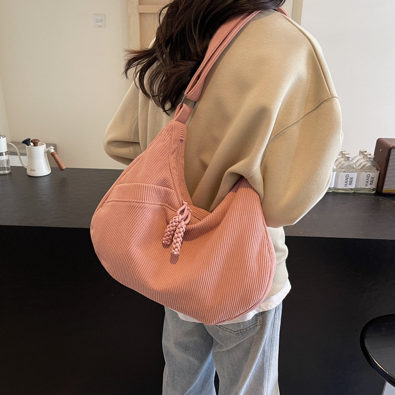 Corduroy dumpling torba, japanskog stila casual preko ramena, velika kapaciteta, model 2026