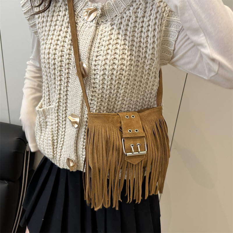 Ženska torbica preko ramena, casual street style, 2025 jesen-zima, retro minimalistička mala kvadratna torbica