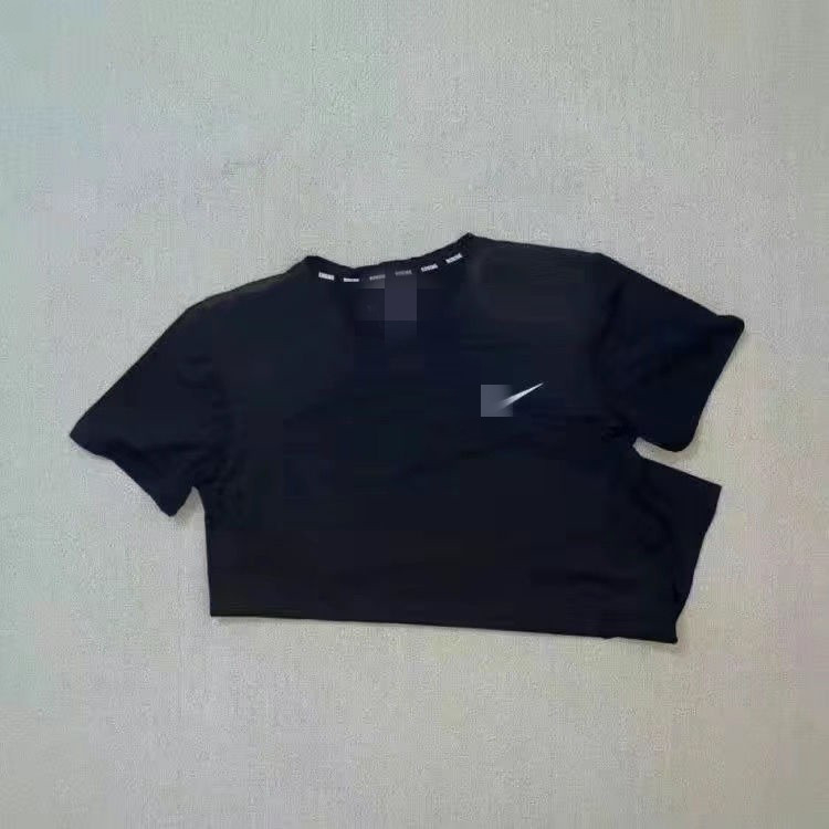 Unisex ljetni trening set s brzo sušećim materijalom: gornji dio s kratkim rukavima i šorcevi 3/4 dužine za trčanje i atletiku