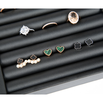 Двоен дървен дисплей за бижута за пръстени
