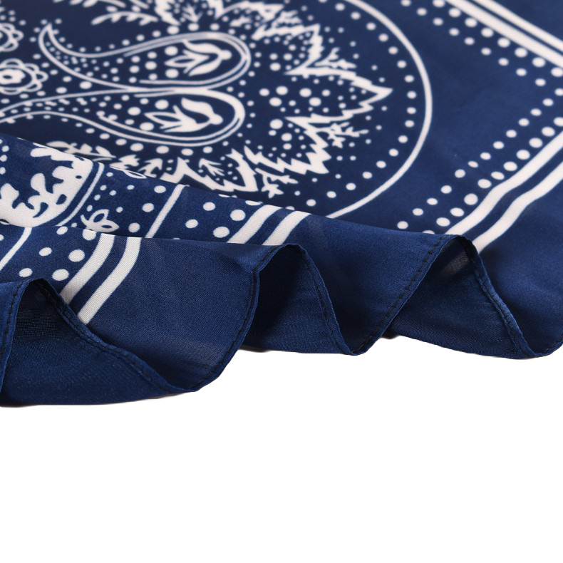 Ženski kvadratni šal s Paisley мотивом, od satena, 70×70 cm
