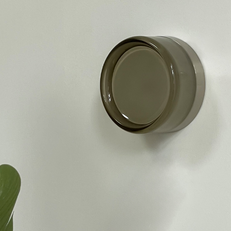 Nordijska zidna lampa za spavaću sobu, hodnik i dnevni boravak s rešetkastim dizajnom, moderni minimalistički stil, kreativna LED zidna svjetiljka