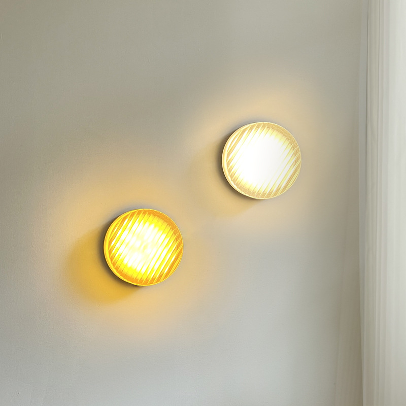 Nordijska zidna lampa za spavaću sobu, hodnik i dnevni boravak s rešetkastim dizajnom, moderni minimalistički stil, kreativna LED zidna svjetiljka