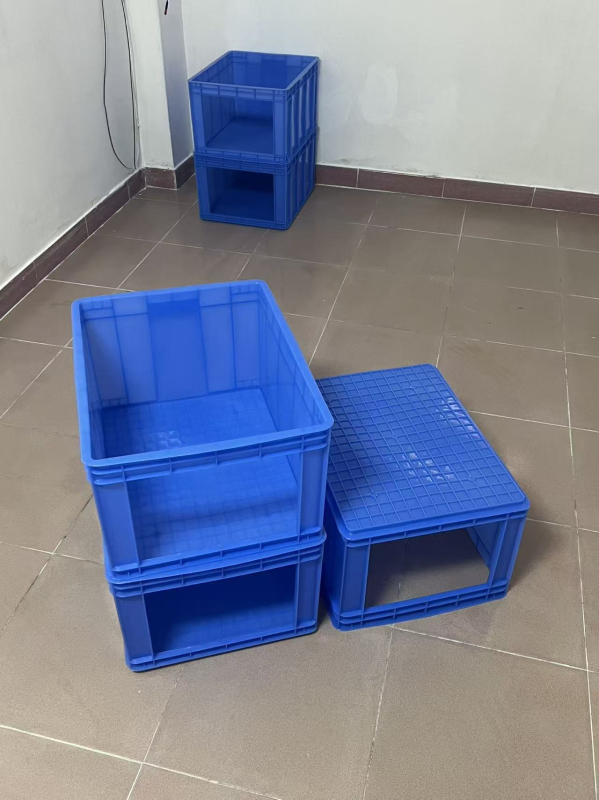 Plastična kutija za pohranu s otvorenim vrhom, plava, injekcijsko oblikovana PP, dimenzije 680×480×420 mm, debljina stijenke 2–5 mm, nosivost 50 kg