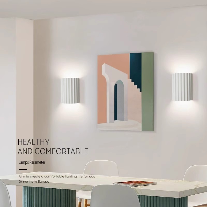 Zidna lampa uz kreveta – visokokvalitetan moderan stil, noćno svjetlo za spavaću sobu; Wabi-Sabi inspirirana dnevna soba, retro kreativna atmosfera, lampa za stepenice