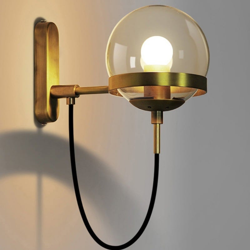 Nordijska zidna svjetiljka s staklenim globusom – retro inspiracija, industrijski stil, metalni okvir
