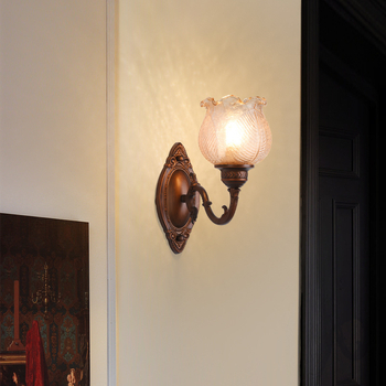 Nordijska retro stenska lampa s drvenim tijelom i šarenim staklom, minimalistički wabi-sabi dizajn za spavaću sobu i hodnik