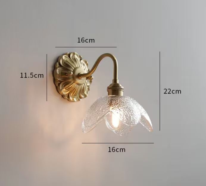 Staklena zidna svjetiljka u vintage franuskog retro stila, pogodna za restorane i gostinjce, elegantan motiv bijele ruže, bakreni završetak, zidna svjetiljka za spavaću sobu