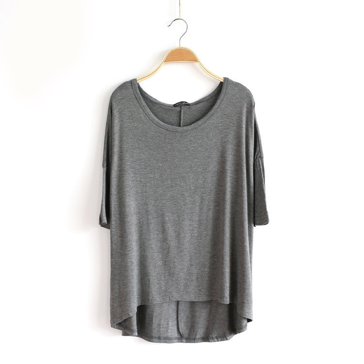 Ženski T-shirt za proljeće/ljeto u korejskom stilu, jednobojan, udoban kroj, kratki rukavi u stilu bat, okrugli izrez, materijal modal-viskoza-spandeks