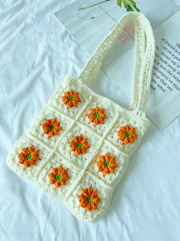 Ručna izrada ženska heklana tote torba s motivom Granny Square i margaretkama i suncokretima