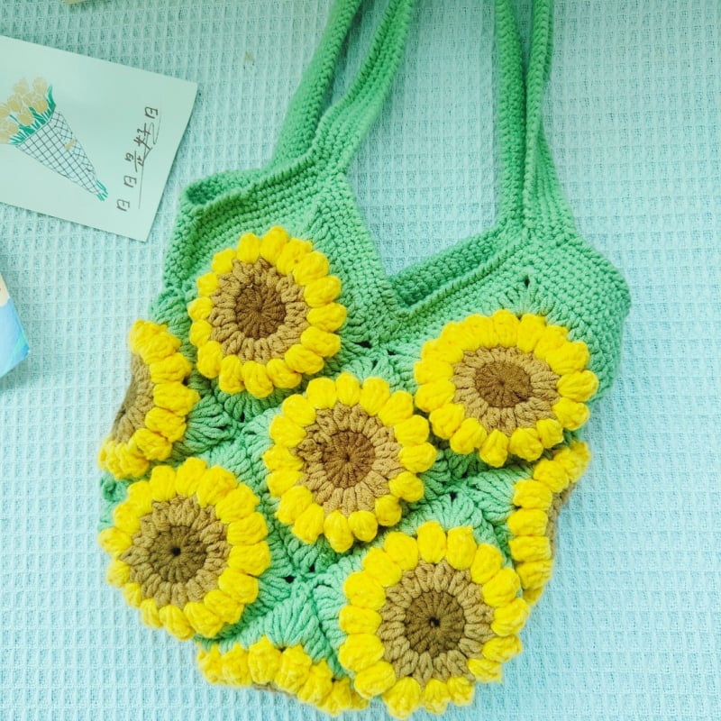 Ručna izrada ženska heklana tote torba s motivom Granny Square i margaretkama i suncokretima