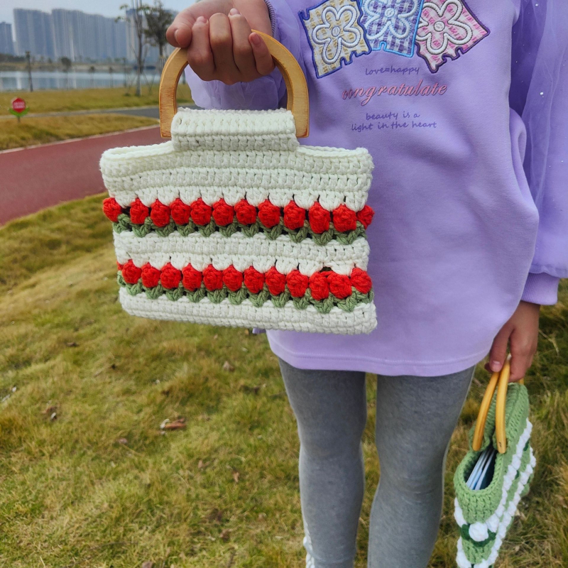 Ručna izrada ženska heklana tote torba s motivom Granny Square i margaretkama i suncokretima