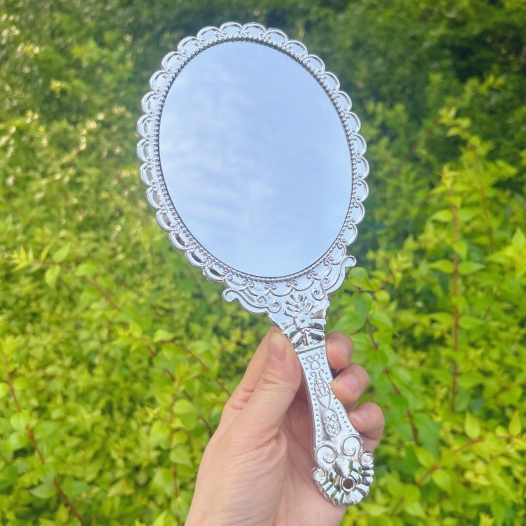 Kézi sminktükör retro mintával, 25×11 cm, műanyag keret, alumínium tükör