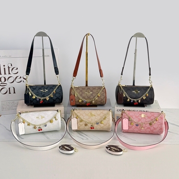 Torba u obliku jastuka s monogramom i lancem — cilindrična PU crossbody