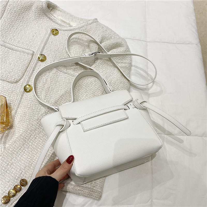 2025 jesenja ženska torba u francuskom stilu, minimalistička i elegantna, preko ramena ili crossbody, s motivom krila, velika kapaciteta