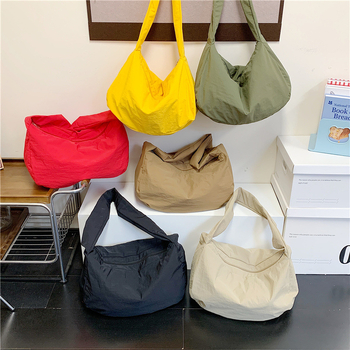 Ženska torba u japanskom stilu, minimalistička i casual, torba u dumpling obliku, jednobojna, svestrana za nošenje preko ramena i crossbody, velik kapacitet