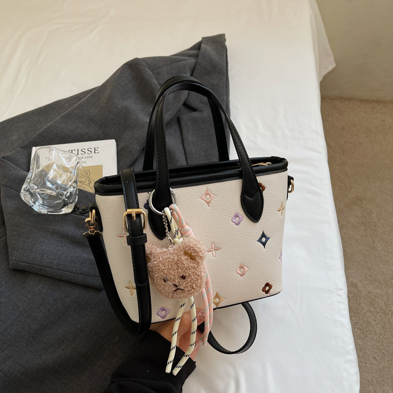 PU kožna mini bucket torbica, ljeto 2025, minimalistički dizajn, crossbody