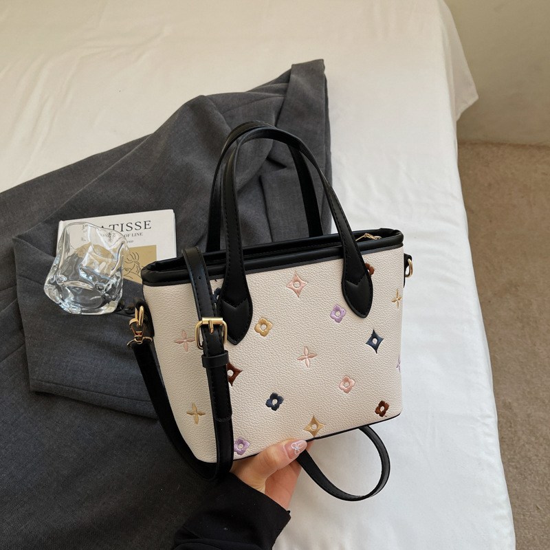 PU kožna mini bucket torbica, ljeto 2025, minimalistički dizajn, crossbody