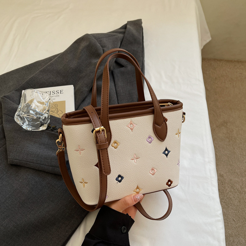 PU kožna mini bucket torbica, ljeto 2025, minimalistički dizajn, crossbody