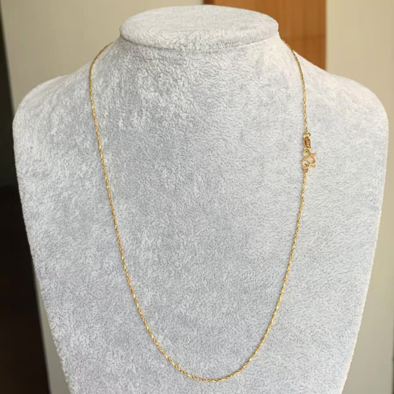 Nakit za ključnu kost od titan čeličnog materijala s M kopčom, miješani stilovi lanaca: box lanac, O‑oblik lanac, lanac u stilu Chopard, spacer perle suncokreta, lanac s kuglicama i zmijskog tipa lanac
