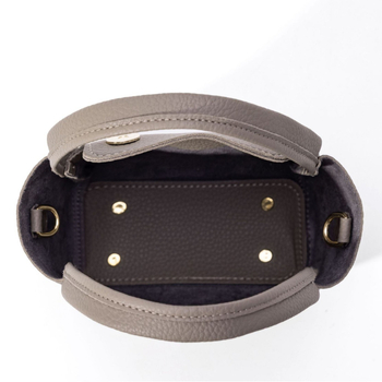 2025 minimalistička jednobojna kanta torba, nišnog dizajna, inspirirana košarom za povrće, zapadnjački stil, svakodnevna crossbody torba.