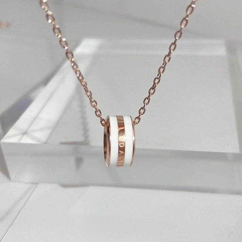 Ogrlica od titan čelika s 18K ružičastim zlatom, vrhunski dizajn, ne blijedi, geometrijski privjesak, klavikularna ogrlica, duljina 41–50 cm