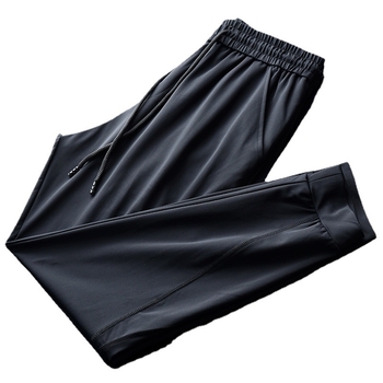 Férfi Ice Silk nyári vékony nadrág, 3/4 hossz, lazán sportos fazon, gumis szárvéggel