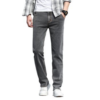 Férfiaknak laza, egyenes szabású farmernadrág, prémium rugalmas denim, világos mosás, őszi mindennapi viselet