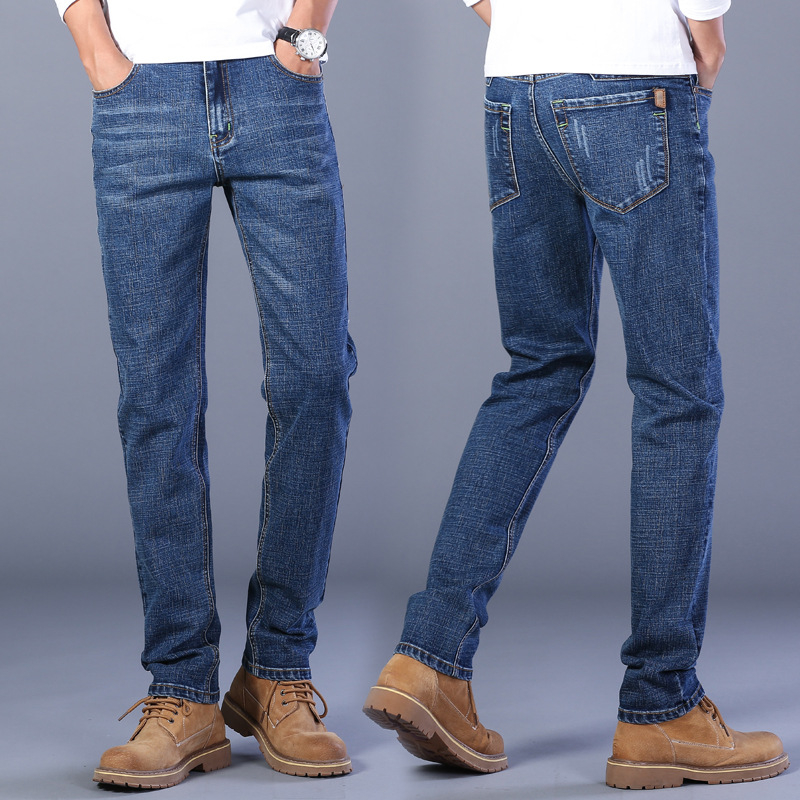 Férfiaknak laza, egyenes szabású farmernadrág, prémium rugalmas denim, világos mosás, őszi mindennapi viselet