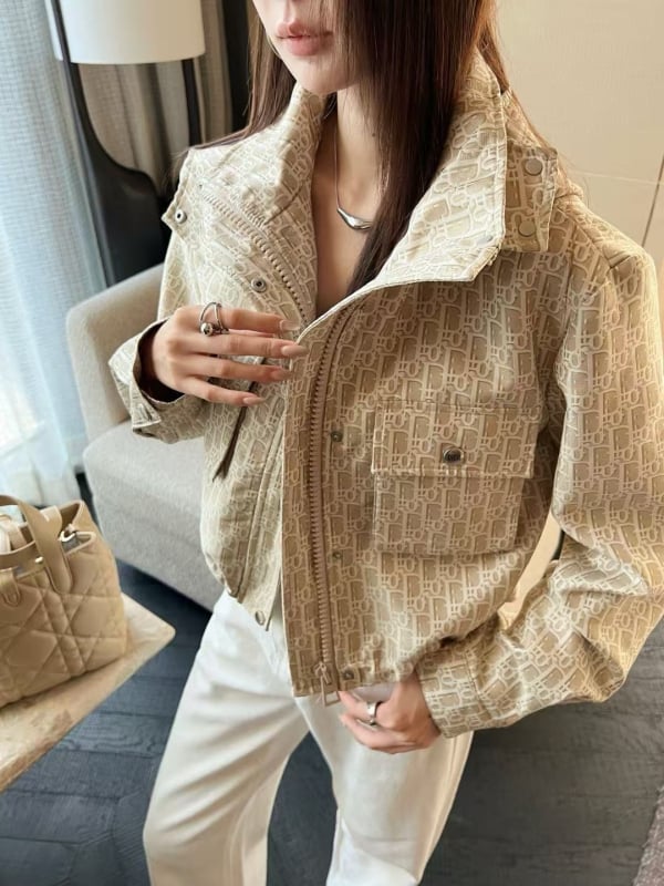 Dijia 25 Jachetă cu glugă pentru primăvară timpurie, țesătură jacquard din 100% bumbac — stil elegant de doamnă din înalta societate