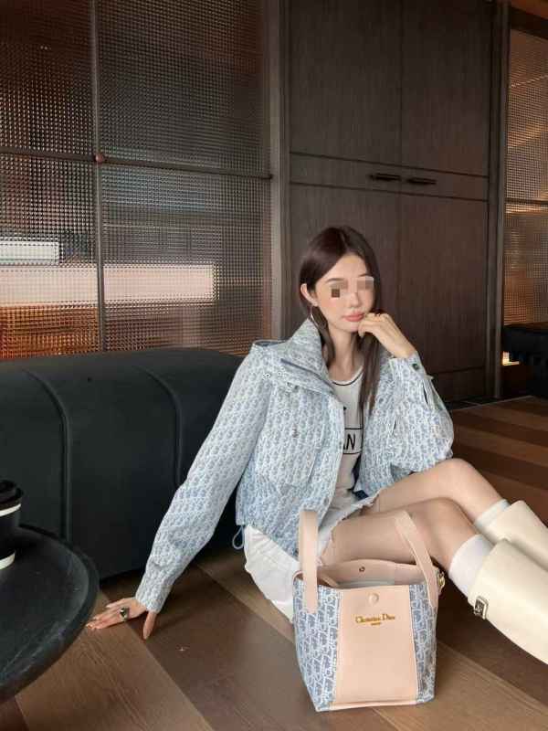 Dijia 25 Jachetă cu glugă pentru primăvară timpurie, țesătură jacquard din 100% bumbac — stil elegant de doamnă din înalta societate