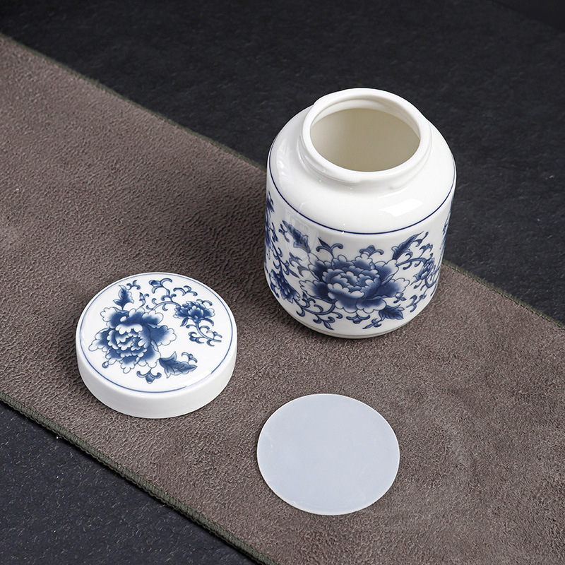 Plavo-bijela porcelanska retro keramička posuda za tradicionalnu kinesku medicinu, med, prašak i čaj, zatvorena posuda