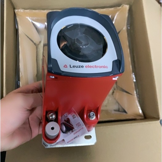 Leuze optoelektronski prekidač LS5/9D, LE5/4P, LE5/2N, LE5B/4, LS5B/9