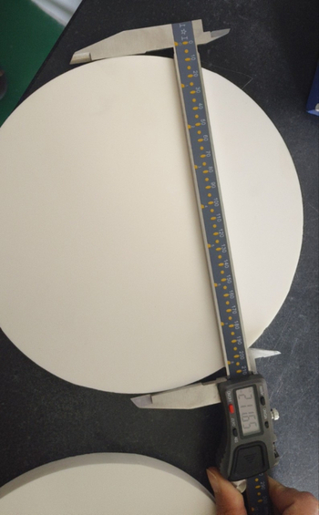 Keramički oksid itrija visoke čistoće, ciljni materijal Y2O3, promjer 700 mm