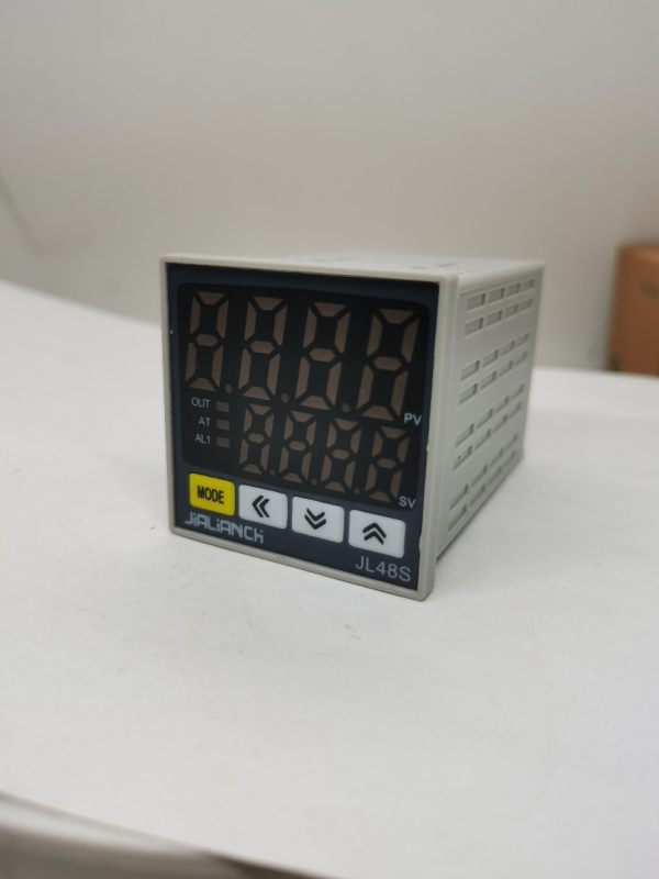 CHB702/401 Digitalni termostat s univerzalnim ulazom, podesivi PID, inteligentna kontrola, HD veliki zaslon
