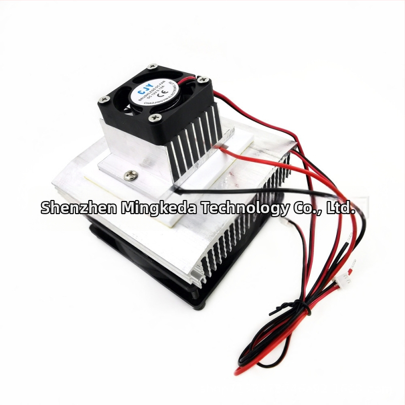 Vylepšený 12V DIY chladiaci set s termoelektrickou chladiacou doskou 12706 a chladiacim modulom