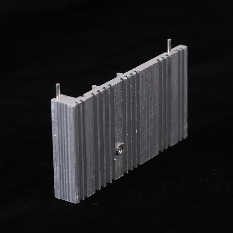 Visokoučinkoviti aluminijski hladnjak od legure aluminija sa gusto zubnim dizajnom, aluminijski profil za hardverske materijale
