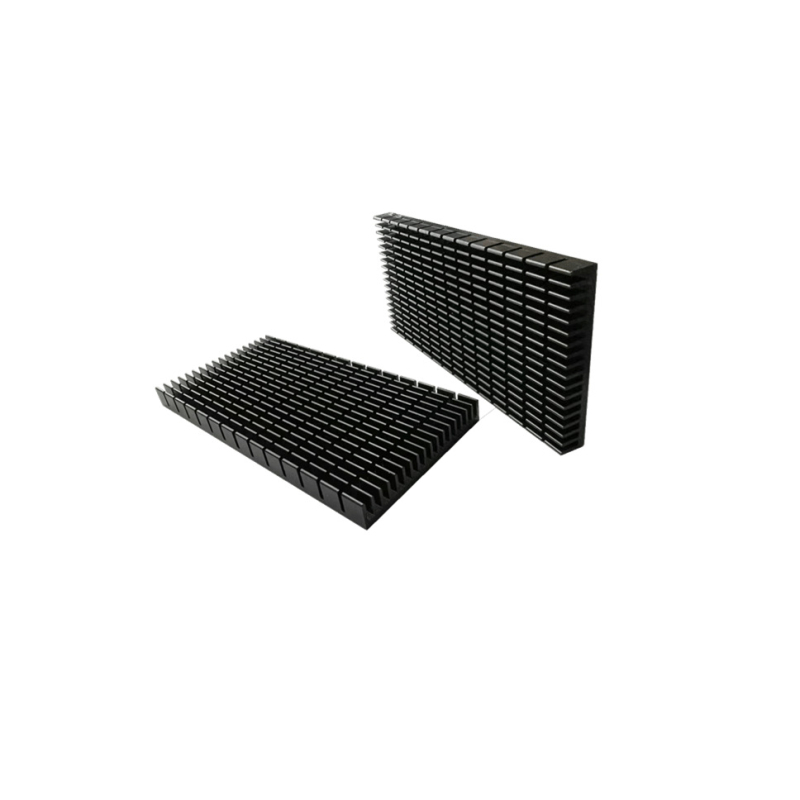 Hladnjak od aluminijskog profila za elektroničku matičnu ploču 150 × 70 × 11 mm