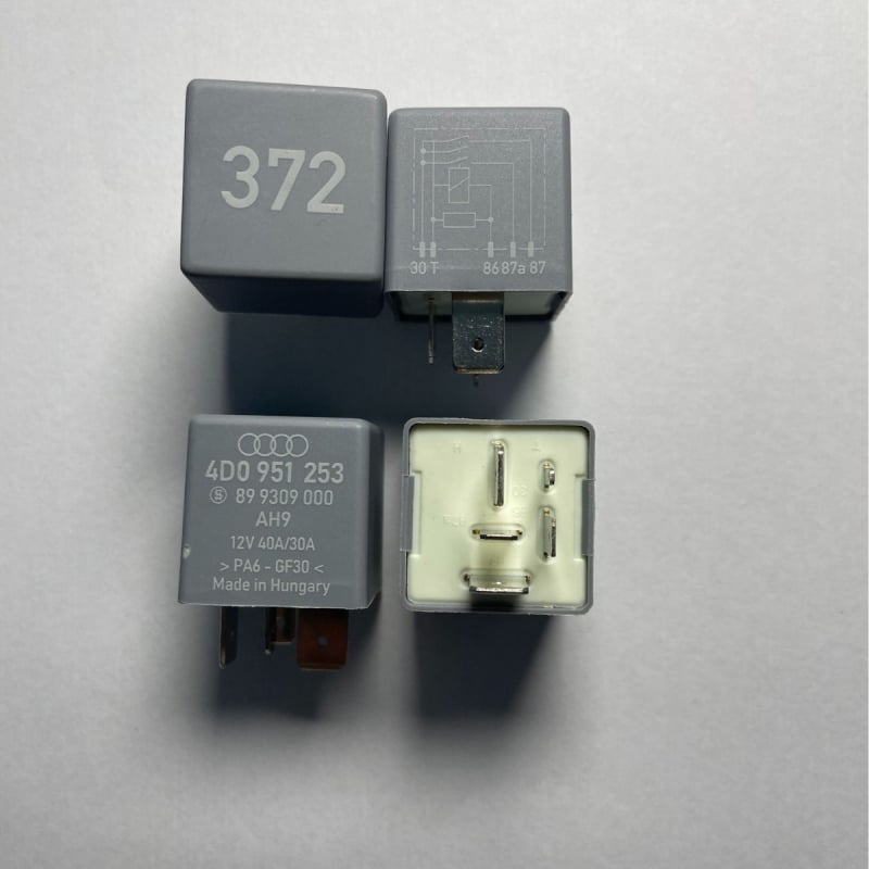 Relé pumpe goriva VW Passat/Audi, 4D0951253, 899309000