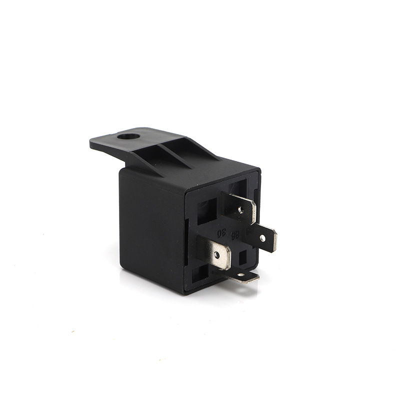 JD1912 Visokoperformansko automobilsko relej, 40A, 4-pin, normalno otvoren kontakt, tip promjene, 12V DC