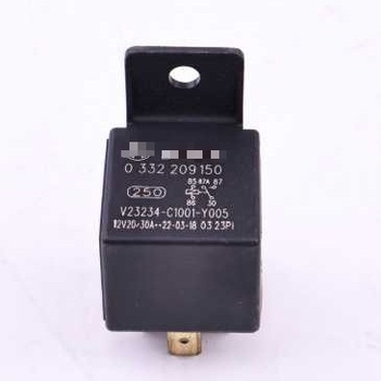 R001 automobilski relej 0332019150 1H0959142 191927841 RY777 20414941