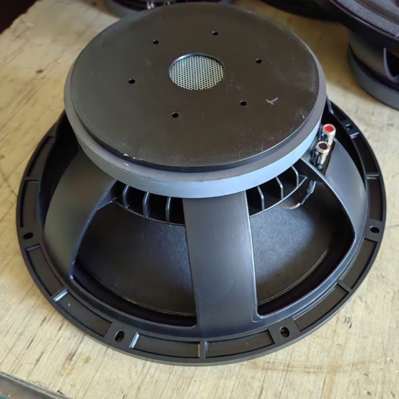 15-inčni woofer, 800W, širokog raspona, papirna membrana, platneni rub, vanjski magnet